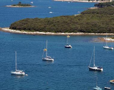 Thumbnail CISR Exhibits at World's Largest Boat Show.